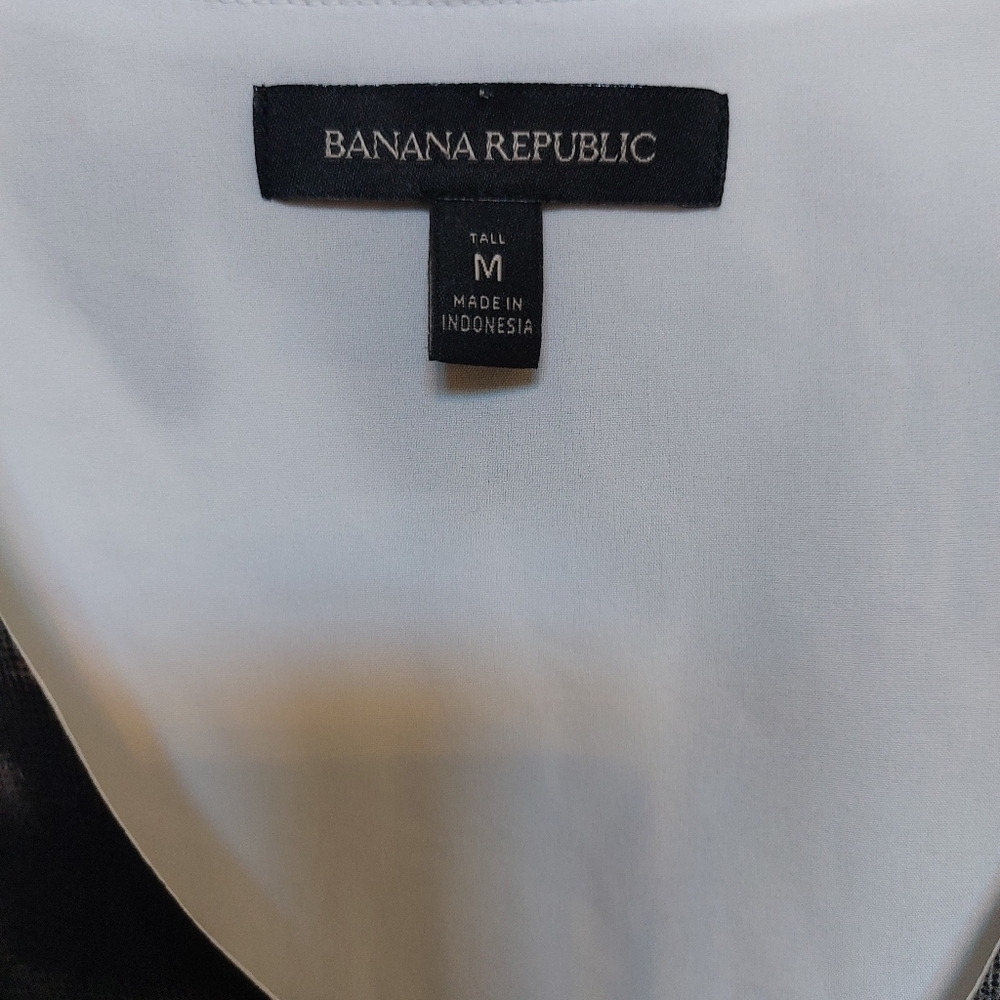 BANANA REPUBLIC Black and White Floral Print Midi Dress Size Medium. - Picture 4 of 15